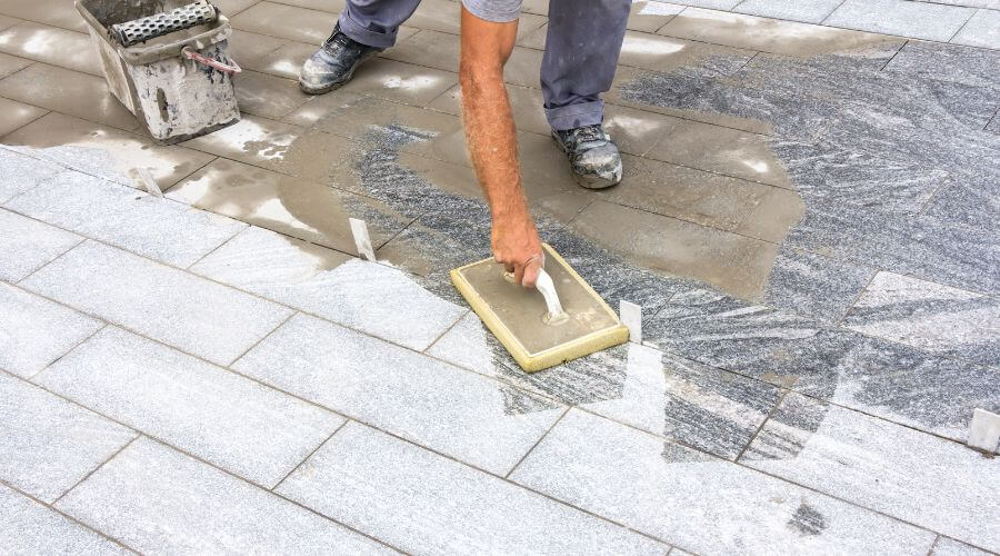 Professional gutter cleaning in Cloverdale, OH